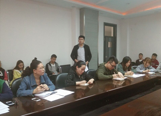 党员代表汇报情况